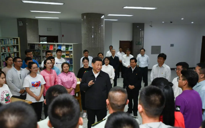 習(xí)近平：主題教育要實(shí)實(shí)在在，不能上下忽悠
